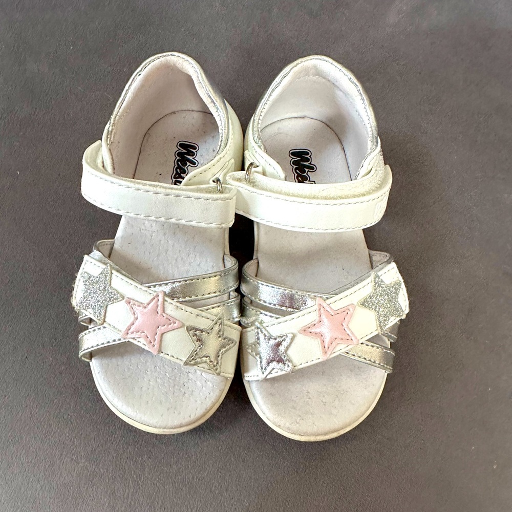 White sandals, with stars, size 5 , leather lining and insole